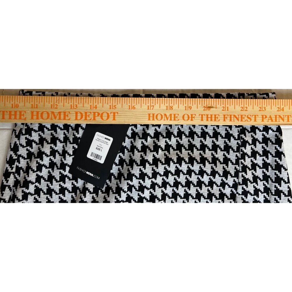 Houndstooth Mini Skirt - Picture 10 of 11